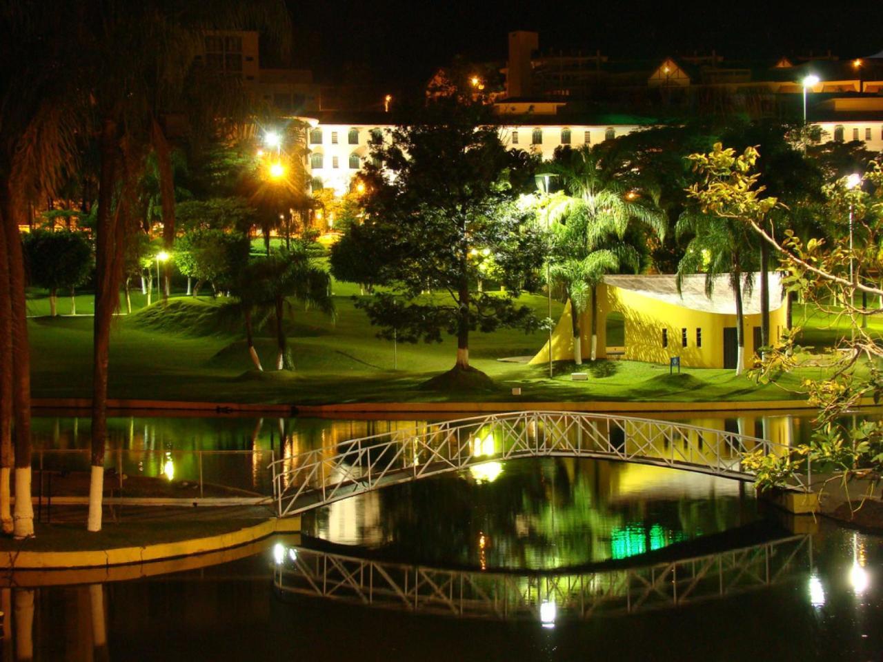 Hotel Monte Real Águas de Lindóia Buitenkant foto