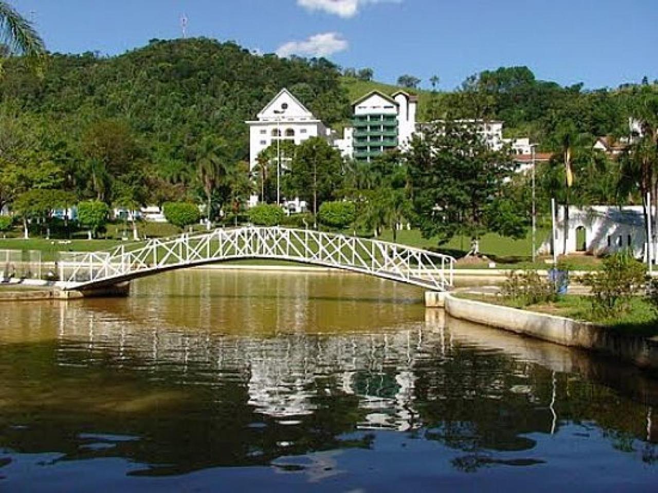 Hotel Monte Real Águas de Lindóia Buitenkant foto